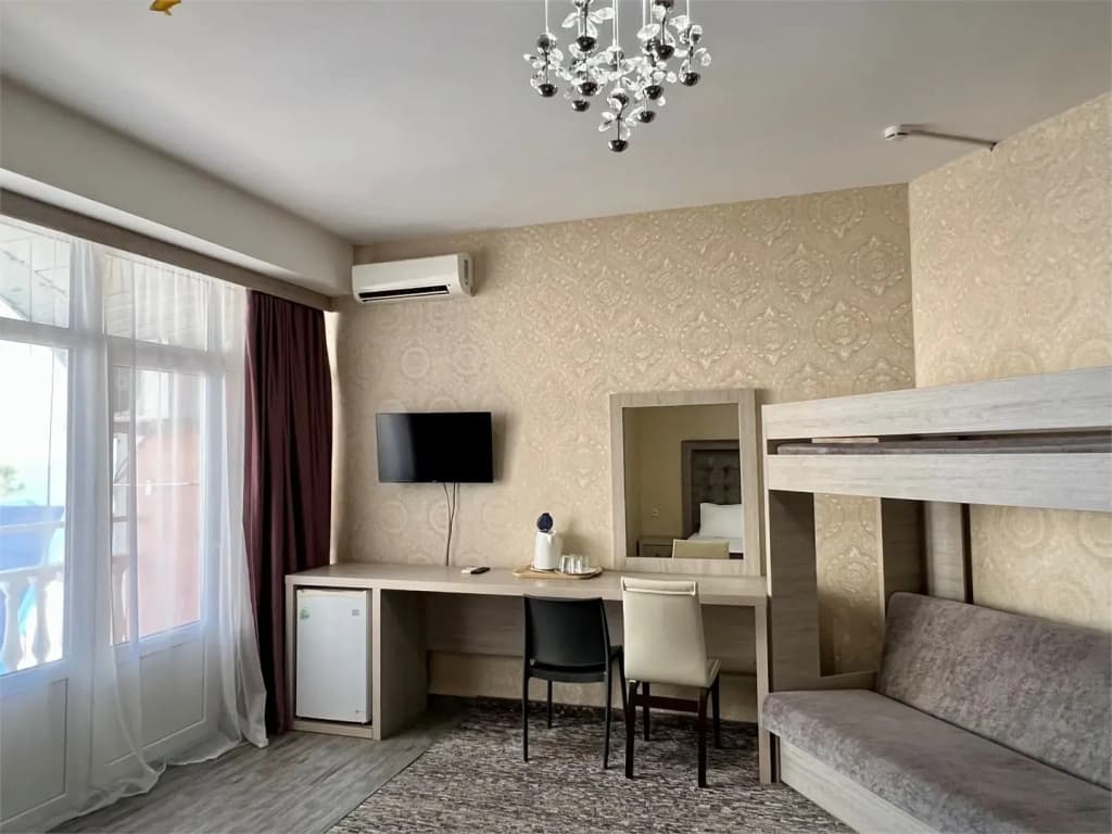 Двухместный номер Comfort с балконом и с частичным видом на море фото 9