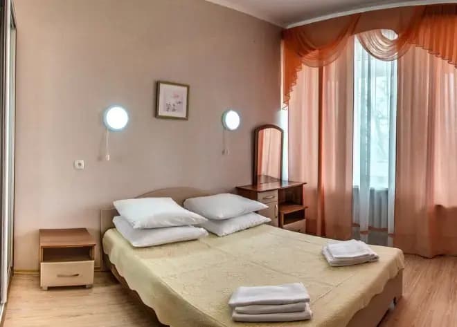 Двухместный номер Юг корпус 7 Comfort с 2 комнатами двуспальная кровать фото 3