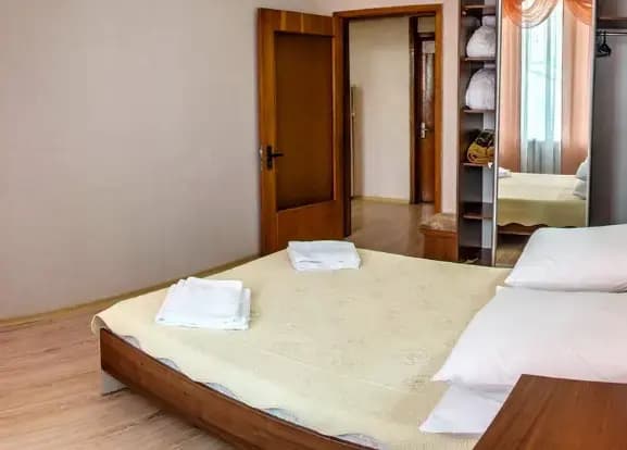 Двухместный номер Юг корпус 7 Comfort с 2 комнатами двуспальная кровать фото 1