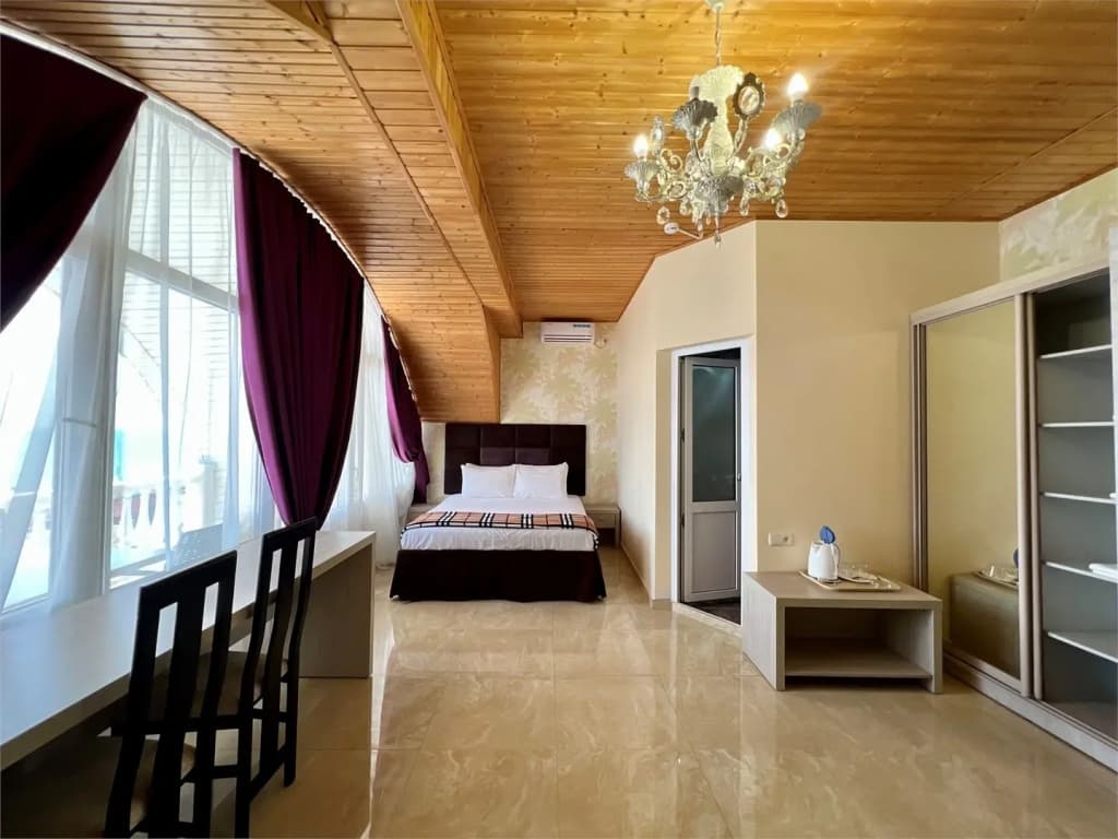 Двухместный номер Comfort с балконом и с частичным видом на море фото 2