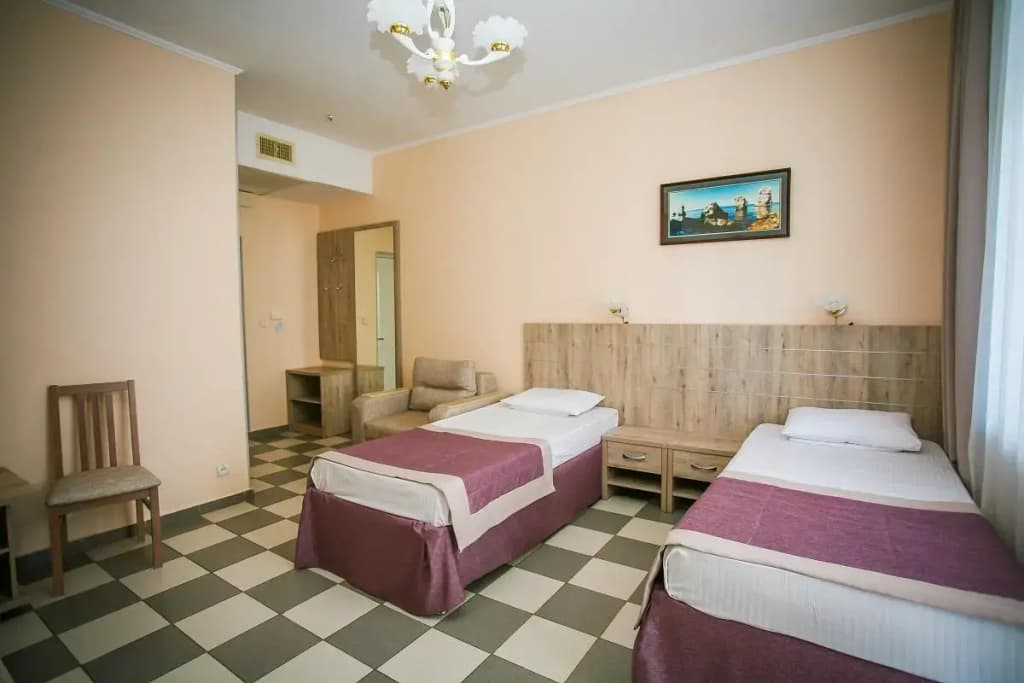 Двухместный номер Comfort с балконом 2 отдельные кровати фото 1