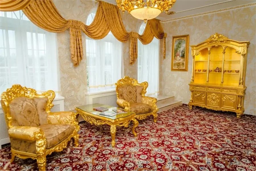 Двухместный люкс «Меньшиков» с балконом двуспальная кровать фото 10