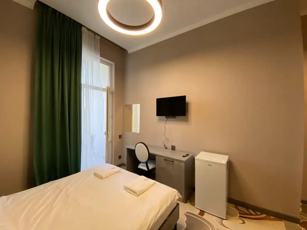 Двухместный номер Standard Small с балконом двуспальная кровать фото 2