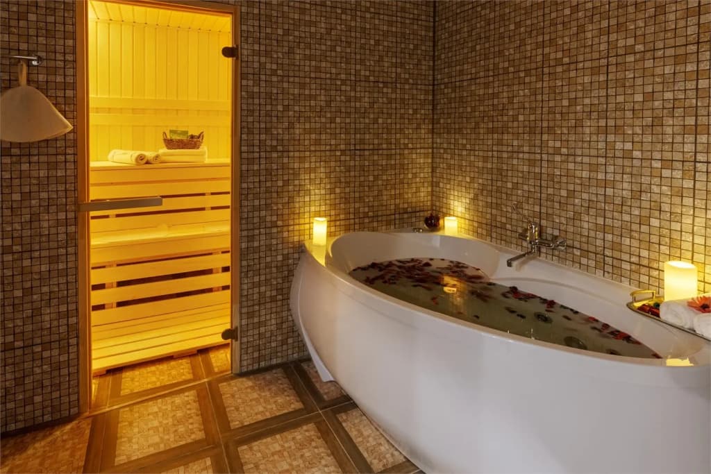 Двухместный номер SPA с сауной и джакузи Deluxe двуспальная кровать фото 3
