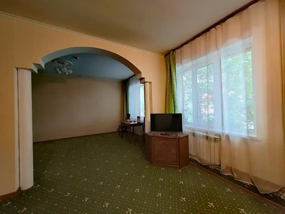 Двухместный люкс с балконом двуспальная кровать фото 4