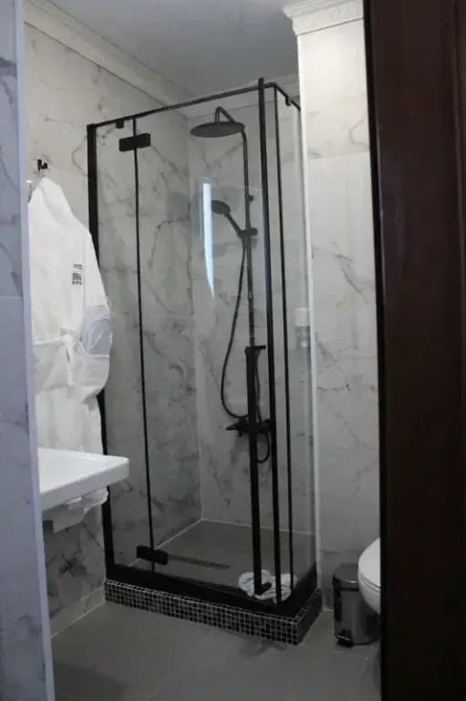 Двухместный номер Семейный (главное здание) двуспальная кровать фото 3
