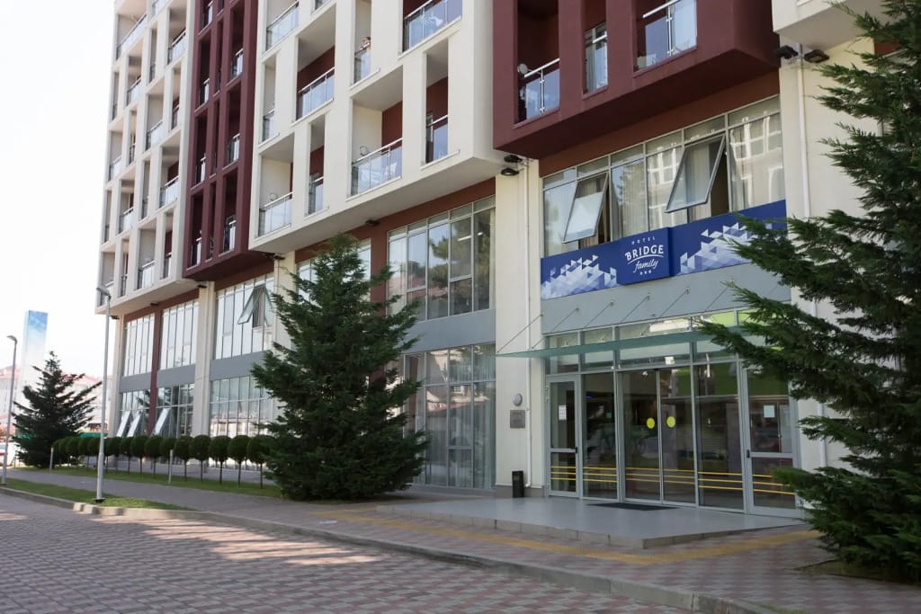 Bridge Family (Бридж Фэмили) фото 2