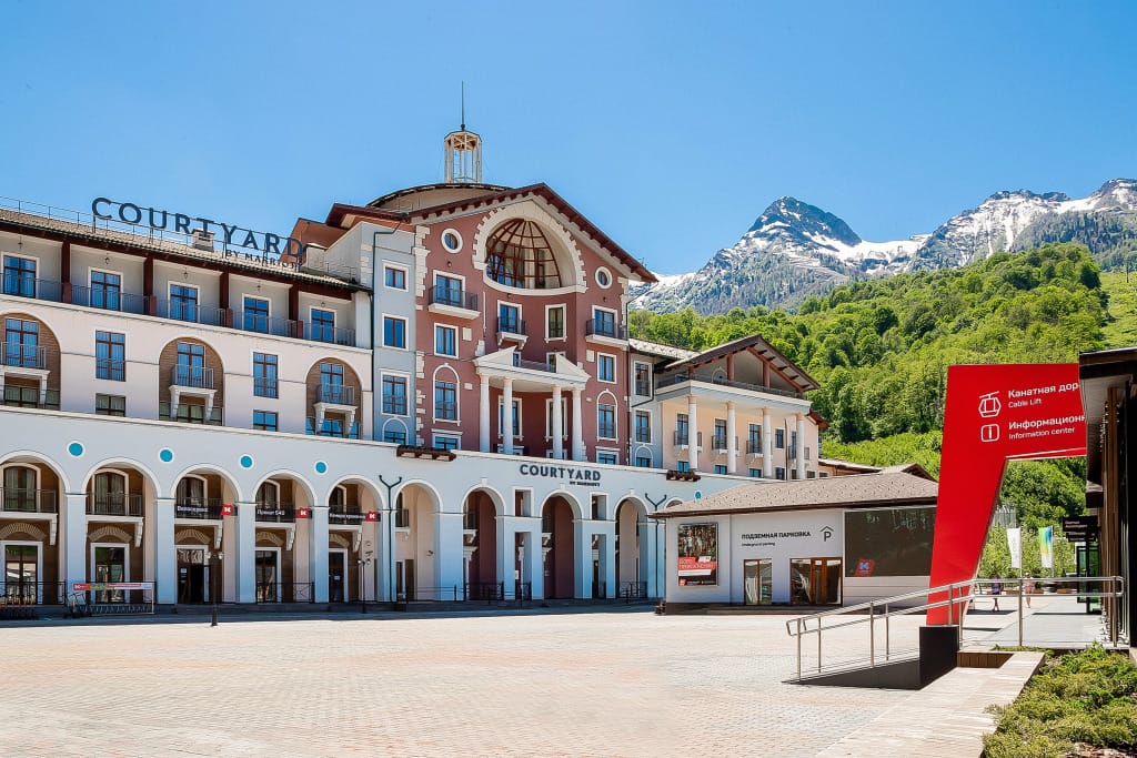 Отель Courtyard Marriott Sochi Krasnaya Polyana (Кортъярд Марриотт Сочи Красная Поляна, ex. Gorky Plaza) фото 2