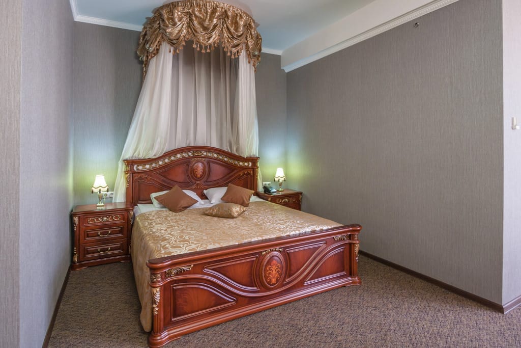 Шери Холл фото 5