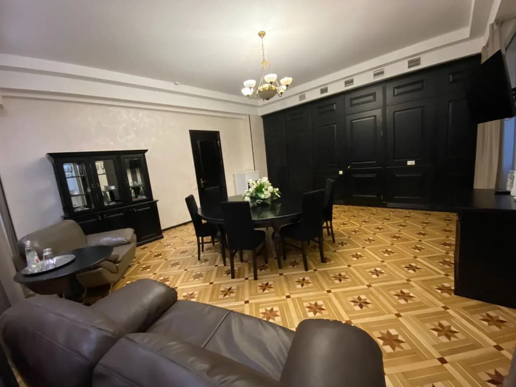 Люкс Premium с 2 комнатами с балконом и с красивым видом из окна