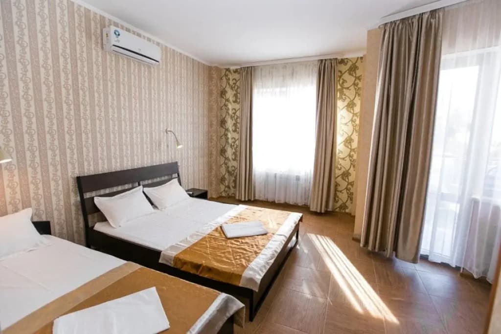 Трёхместный номер Comfort с балконом